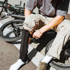 Protèges Tibias / Malléoles SHADOW Combo Invisa Lite -Magasin De Skate De Qualité proteges tibias malleoles shadow combo invisa lite 7